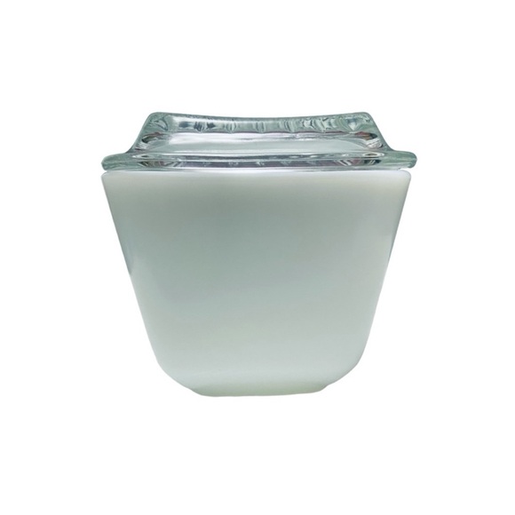 Pyrex 501 Turquoise 1 1/2 Cup Amish Butterprint Refrigerator Dish with Lid - Picture 7 of 12